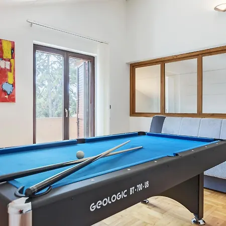 Prázdninový dům 2 Bedroom Amazing In