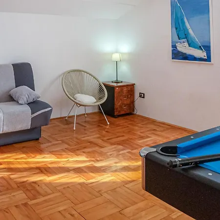 2 Bedroom Amazing In 度假居