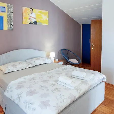 Vikendica 2 Bedroom Amazing In Pazin