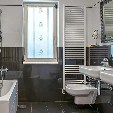 Vikendica 2 Bedroom Amazing In Pazin